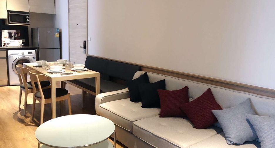 For rent 2 bedrooms condo in Khlong Toei, Bangkok