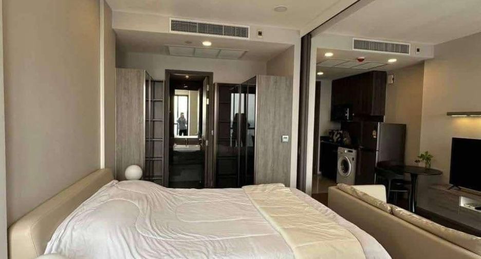 Wohnung zur Miete mit 1 Zimmer in Bang Rak, Bangkok
