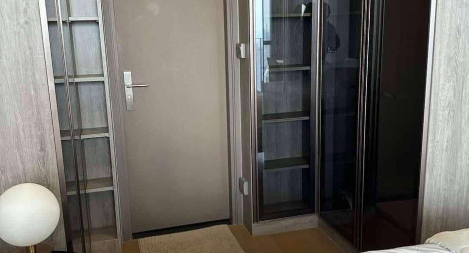 Wohnung zur Miete mit 1 Zimmer in Bang Rak, Bangkok