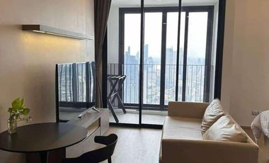 Wohnung zur Miete mit 1 Zimmer in Bang Rak, Bangkok