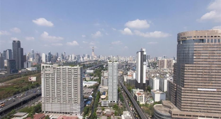 For rent 1 bed condo in Huai Khwang, Bangkok