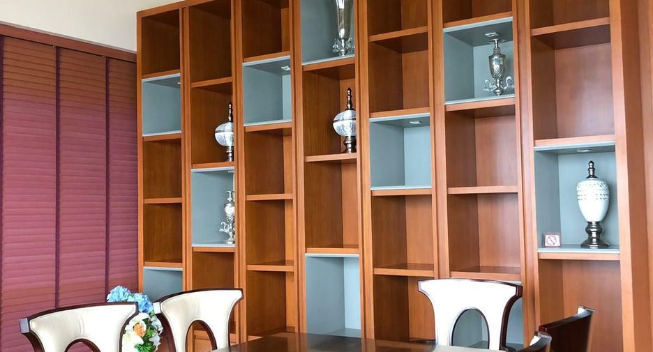 Villa en venta y en alquiler de 5 habitaciones en Mueang Phuket, Phuket