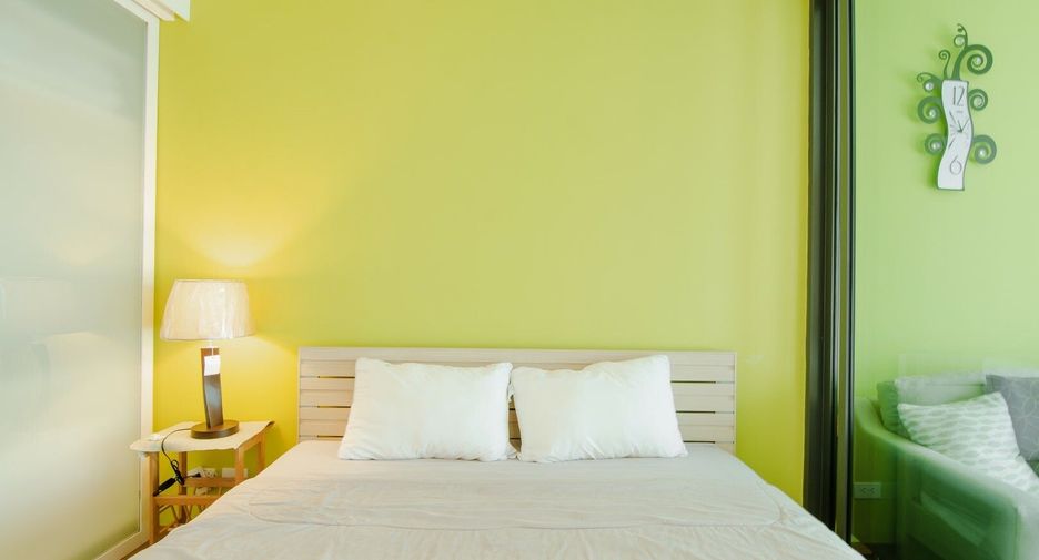For sale studio condo in Khlong Toei, Bangkok