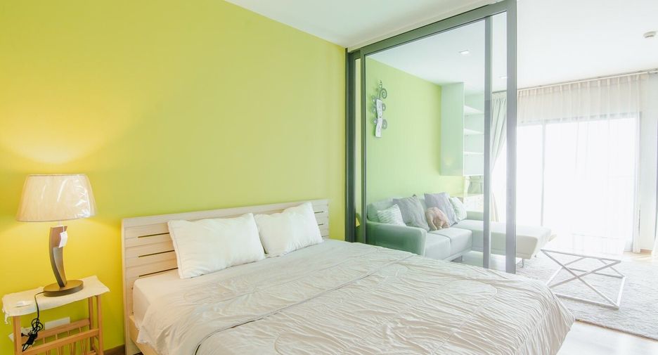 For sale studio condo in Khlong Toei, Bangkok