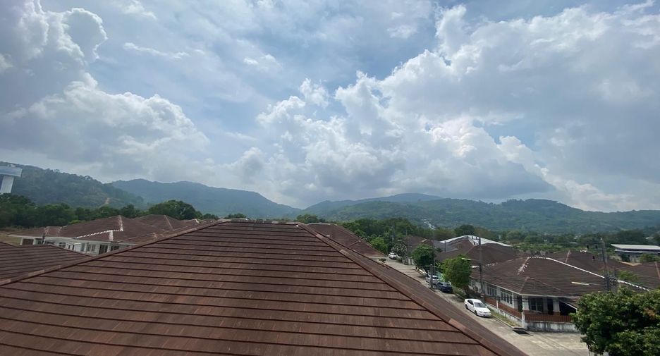 For sale 5 bedrooms retail Space in Mueang Phuket, Phuket