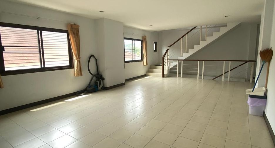 For sale 5 bedrooms retail Space in Mueang Phuket, Phuket