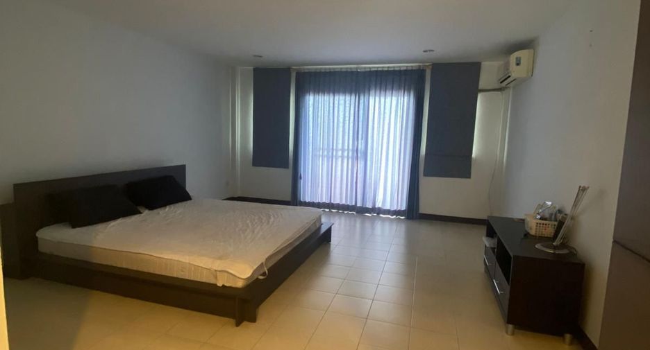For sale 5 bedrooms retail Space in Mueang Phuket, Phuket