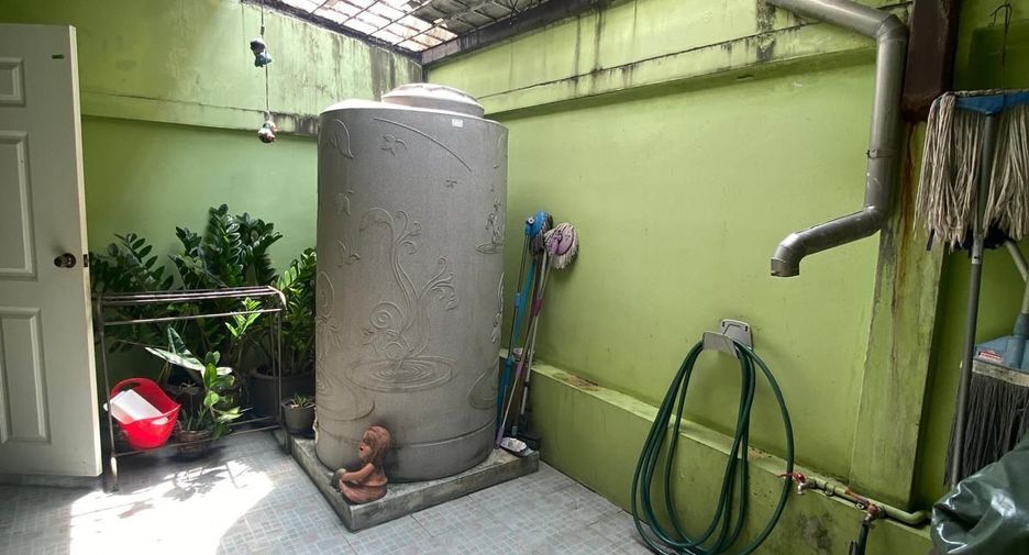 For sale 5 bedrooms retail Space in Mueang Phuket, Phuket