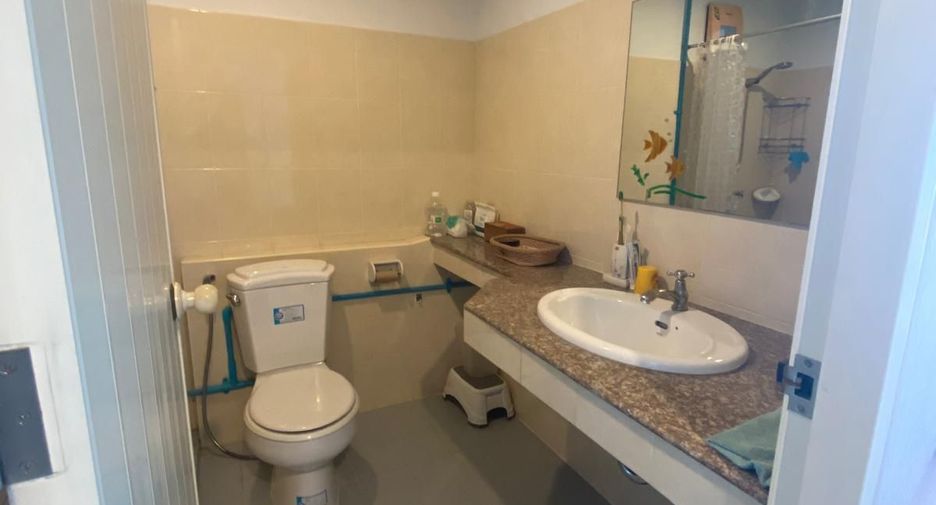 For sale 5 bedrooms retail Space in Mueang Phuket, Phuket