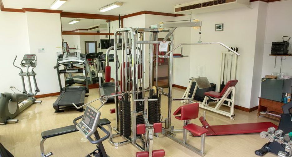 For rent 4 bedrooms condo in Khlong Toei, Bangkok