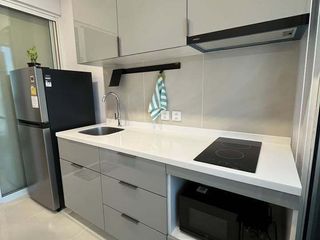 Condo en alquiler de 1 habitaciones en Bang Rak, Bangkok