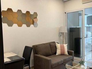 Condo en alquiler de 1 habitaciones en Bang Rak, Bangkok