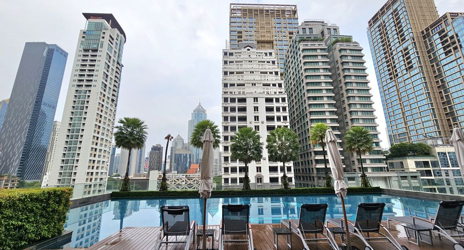 For rent 2 bedrooms condo in Pathum Wan, Bangkok