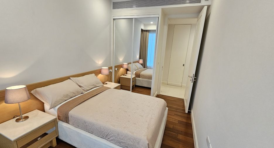 For rent 2 bedrooms condo in Pathum Wan, Bangkok