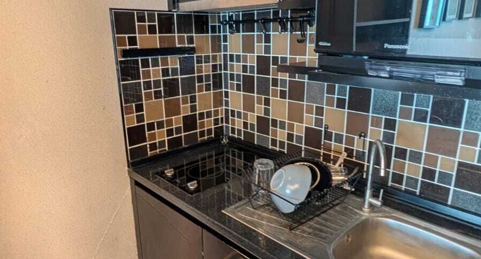 For rent 1 bed condo in Watthana, Bangkok