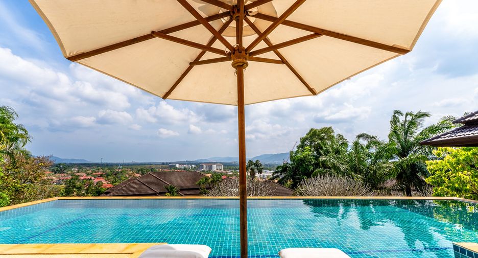 For rent 5 bedrooms villa in Thalang, Phuket