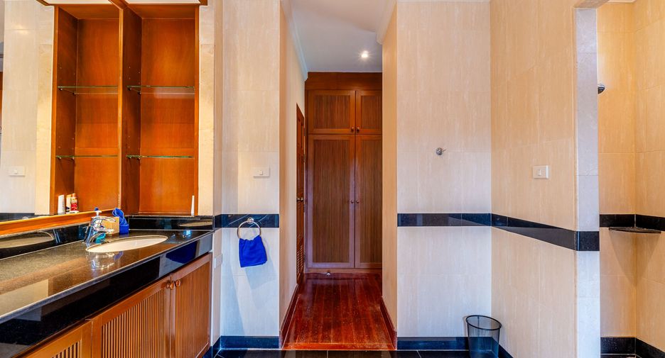 For rent 5 bedrooms villa in Thalang, Phuket
