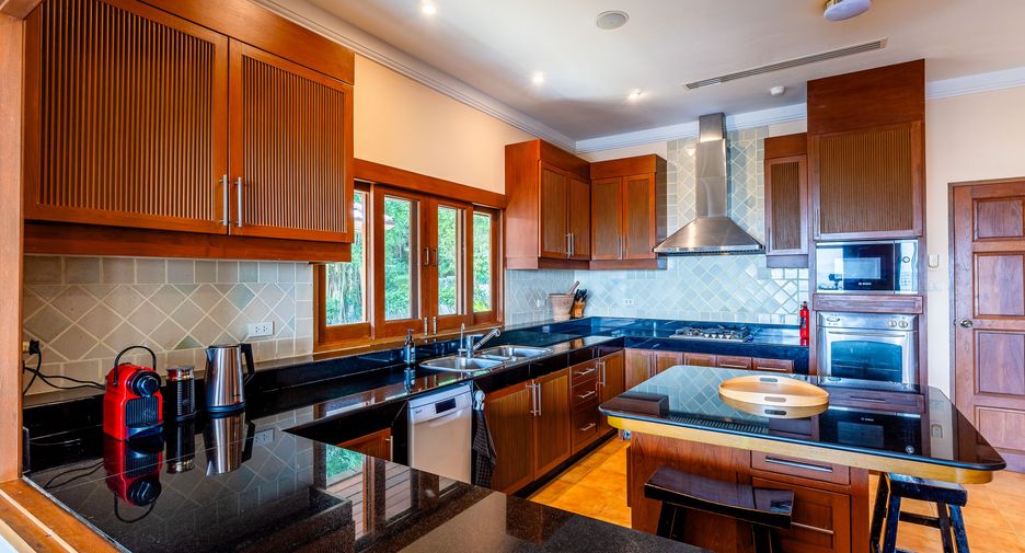For rent 5 bedrooms villa in Thalang, Phuket