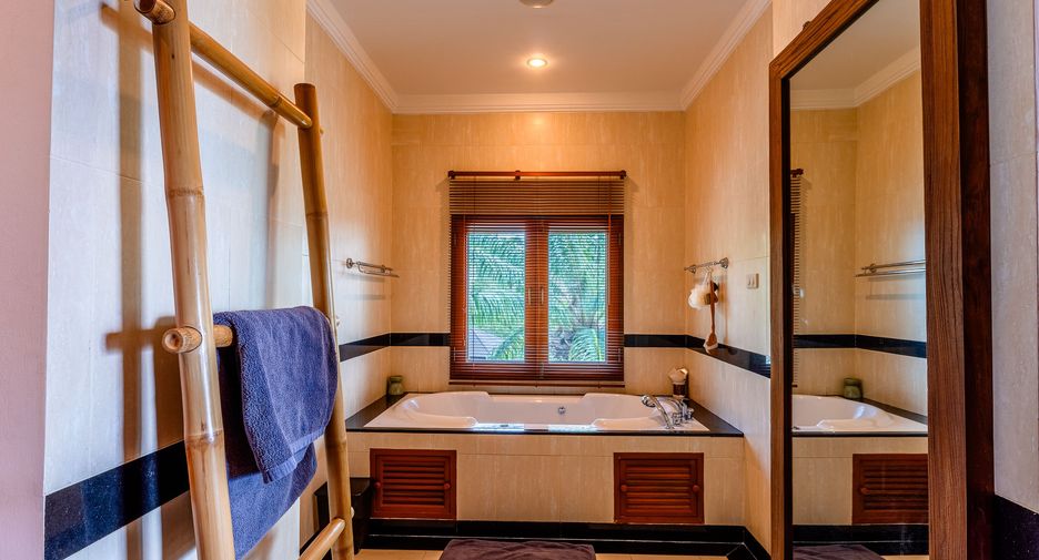 For rent 5 bedrooms villa in Thalang, Phuket