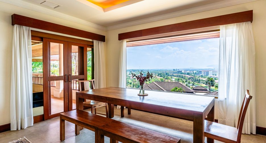 For rent 5 bedrooms villa in Thalang, Phuket