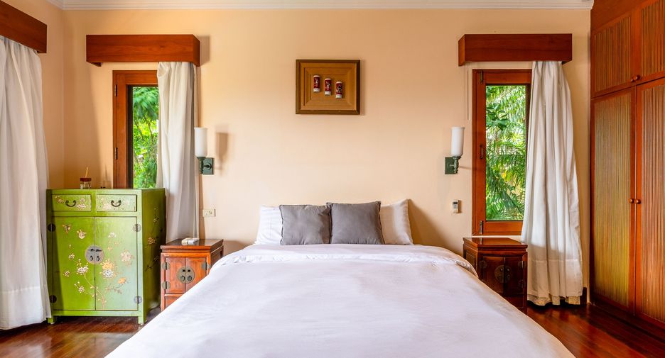 For rent 5 bedrooms villa in Thalang, Phuket
