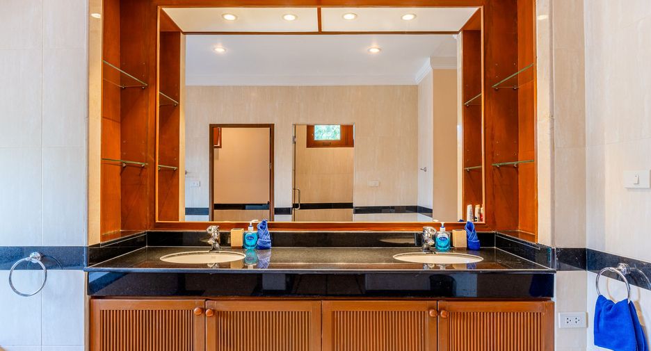 For rent 5 bedrooms villa in Thalang, Phuket