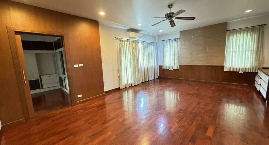 For rent 5 bedrooms villa in Suan Luang, Bangkok