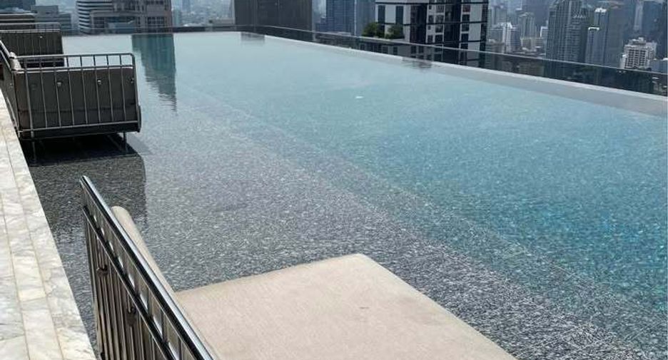 For rent 2 bedrooms condo in Watthana, Bangkok