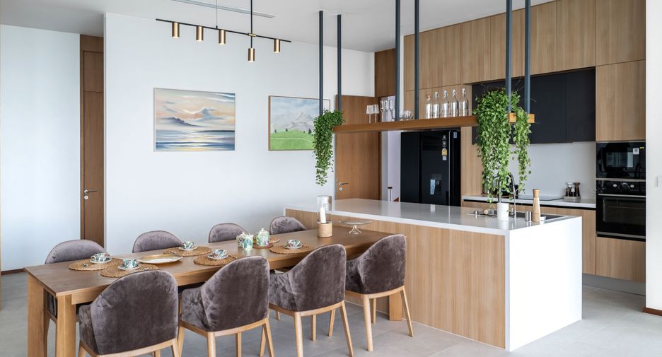 For sale 4 bedrooms villa in Mueang Phuket, Phuket