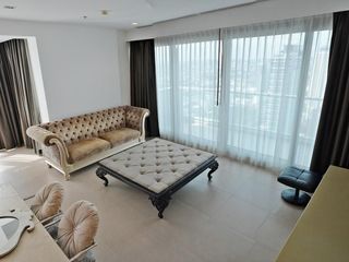 Condo en venta y en alquiler de 2 habitaciones en Sathon, Bangkok