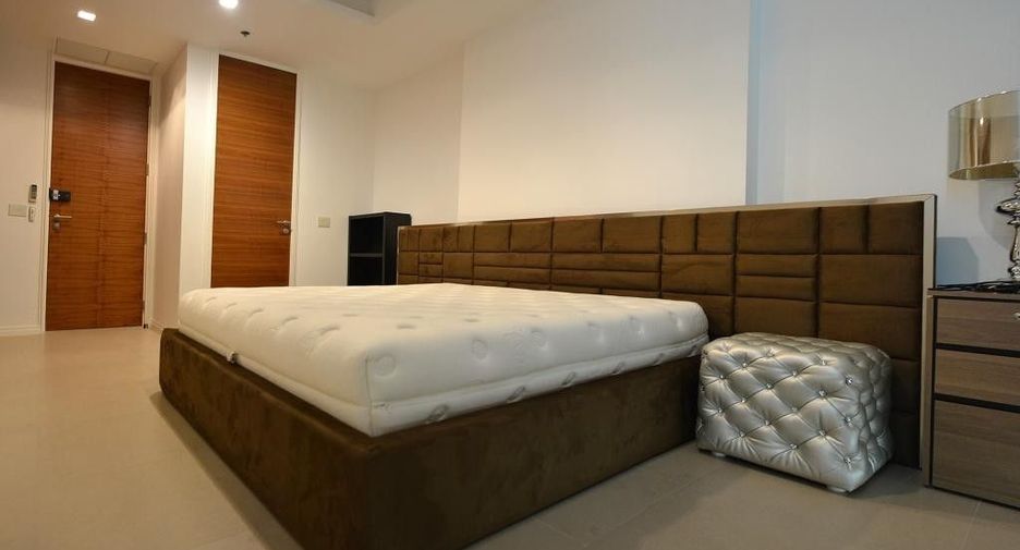 For sale and for rent 2 bedrooms condo in Sathon, Bangkok