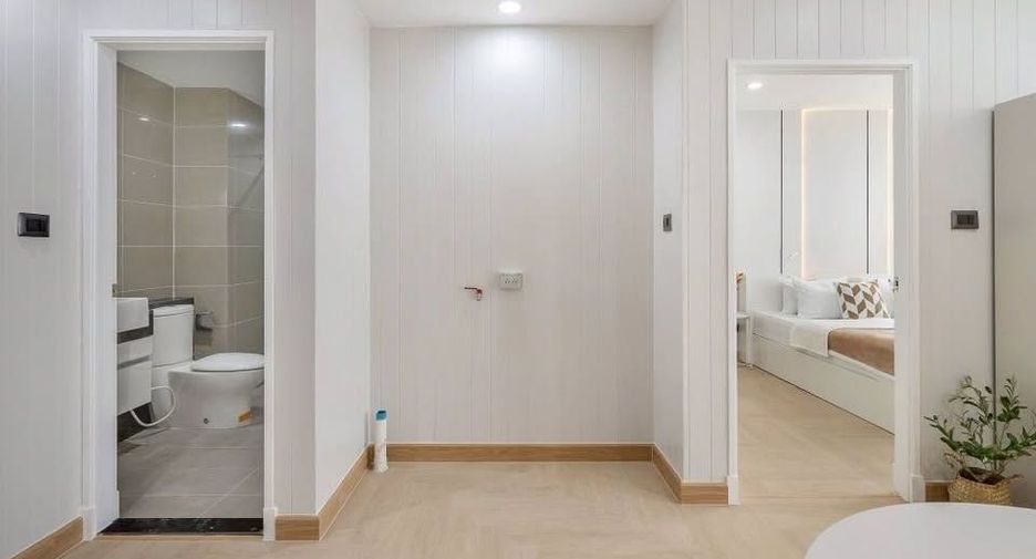For sale 1 bed condo in Huai Khwang, Bangkok