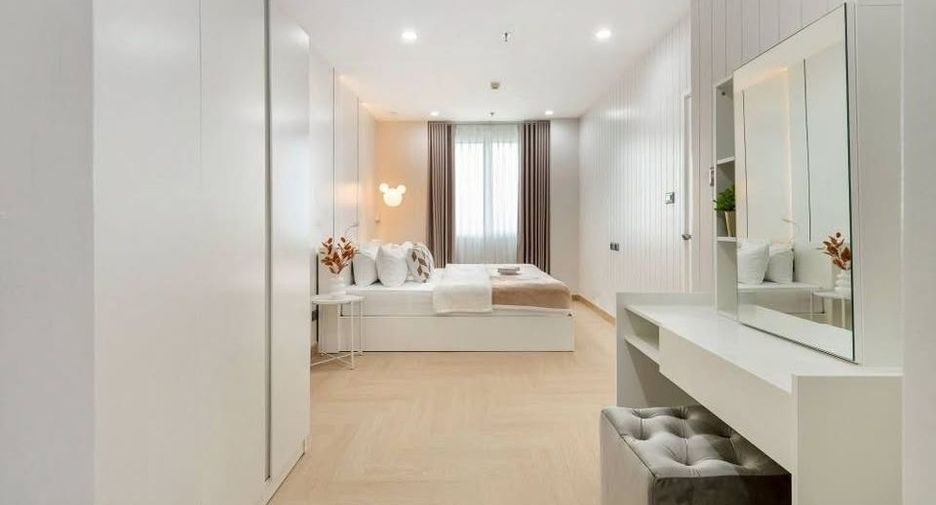 For sale 1 bed condo in Huai Khwang, Bangkok