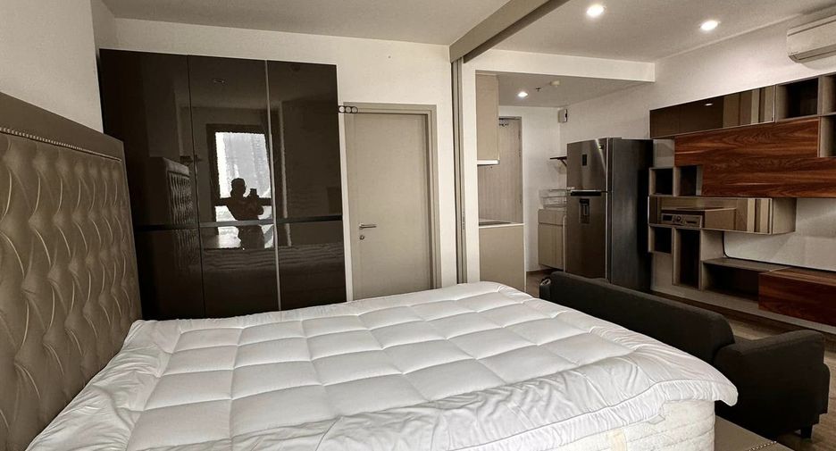 For rent スタジオ condo in Bang Rak, Bangkok