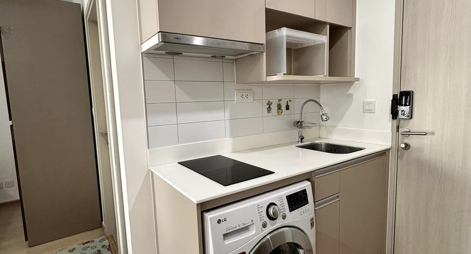For rent スタジオ condo in Bang Rak, Bangkok
