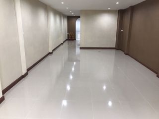 For rent 4 ベッドルーム townhouse in Bang Khae, Bangkok