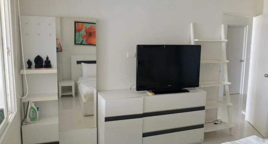 For rent 2 bedrooms condo in Mueang Phuket, Phuket
