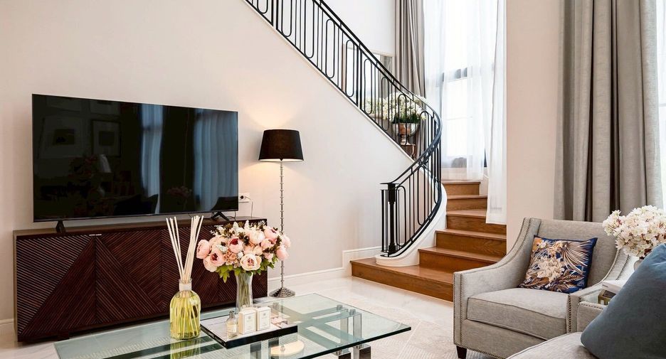 For sale and for rent 4 bedrooms house in Bang Kapi, Bangkok