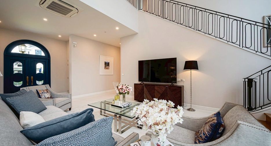 For sale and for rent 4 bedrooms house in Bang Kapi, Bangkok