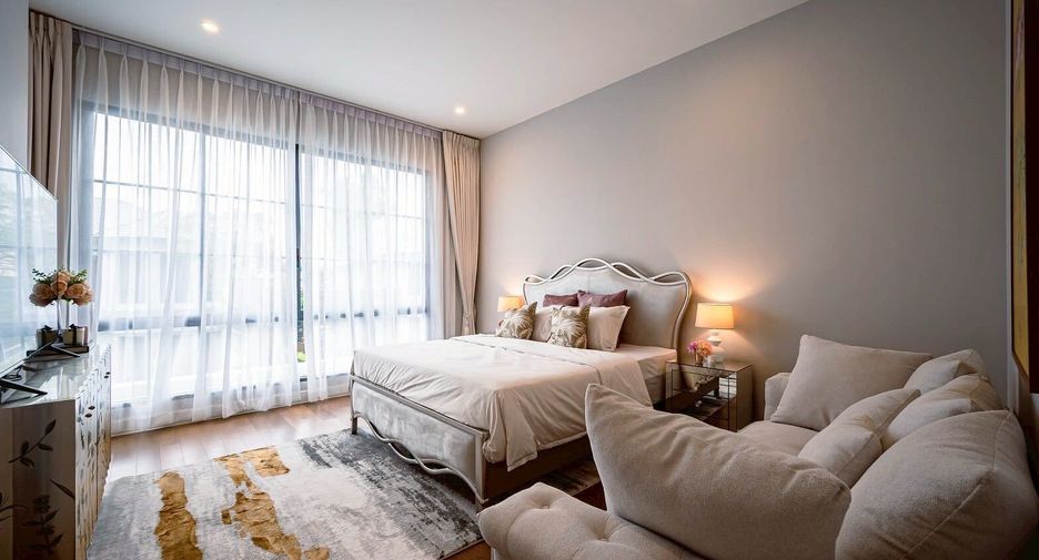 For sale and for rent 4 bedrooms house in Bang Kapi, Bangkok