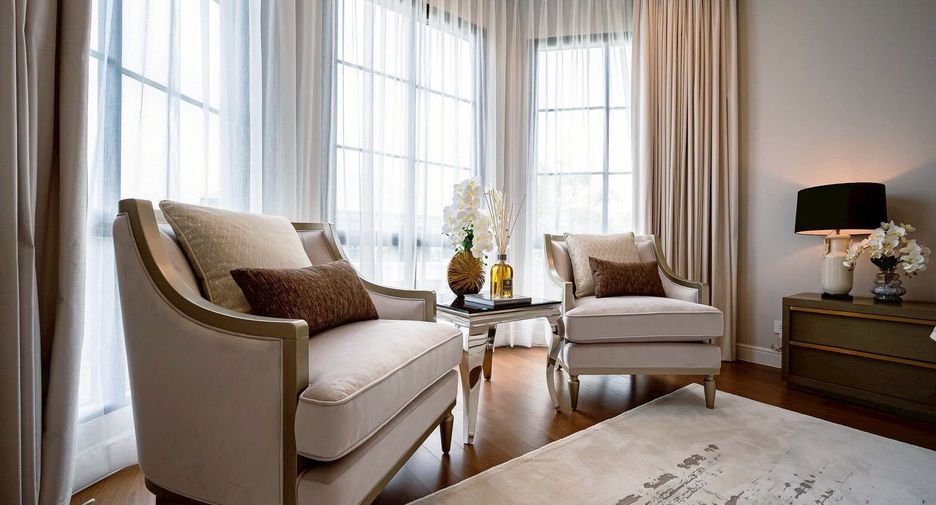 For sale and for rent 4 bedrooms house in Bang Kapi, Bangkok