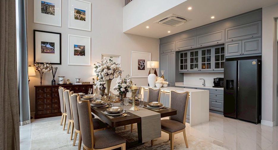 For sale and for rent 4 bedrooms house in Bang Kapi, Bangkok