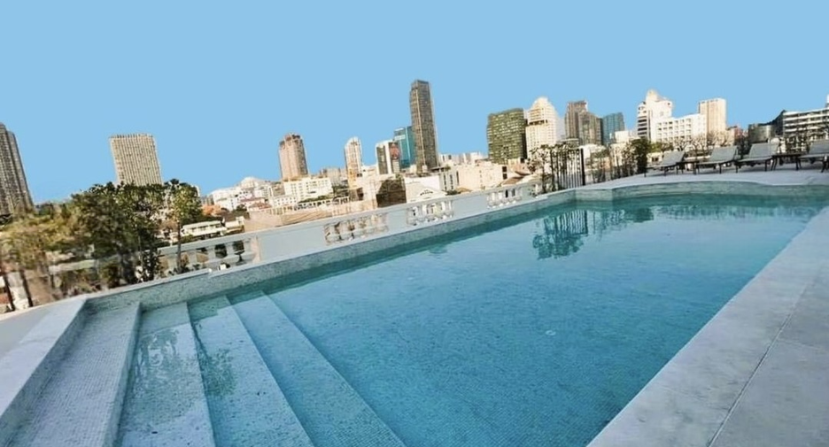 For sale 13 bedrooms hotel in Watthana, Bangkok