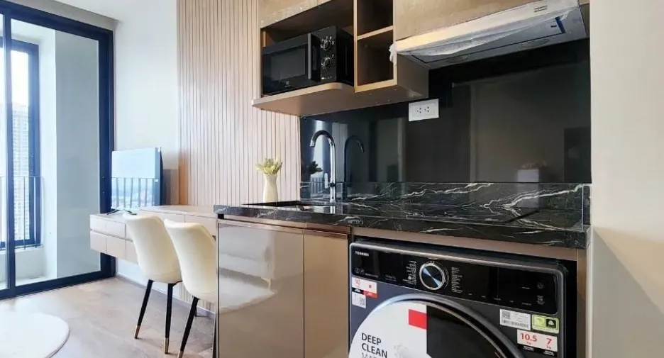 For rent 1 bed condo in Khlong Toei, Bangkok