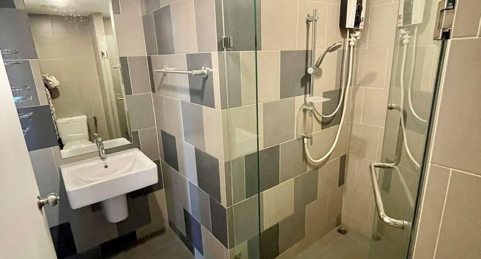 For sale 1 bed condo in Phasi Charoen, Bangkok