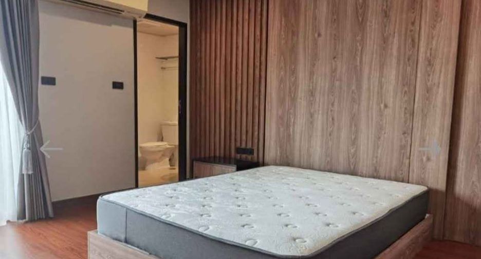 For rent 3 bedrooms condo in Watthana, Bangkok