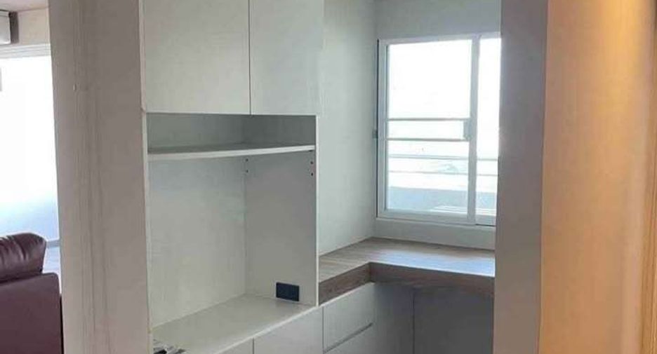 For rent 3 bedrooms condo in Watthana, Bangkok