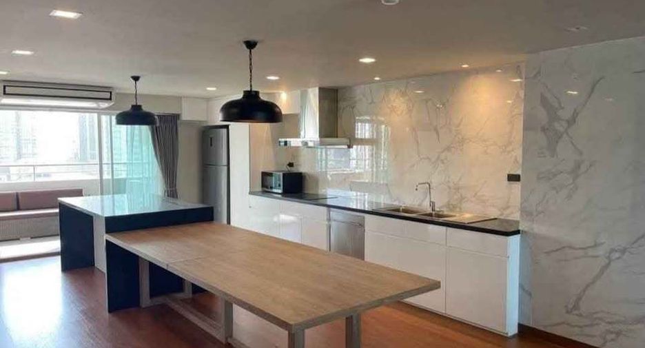 For rent 3 bedrooms condo in Watthana, Bangkok