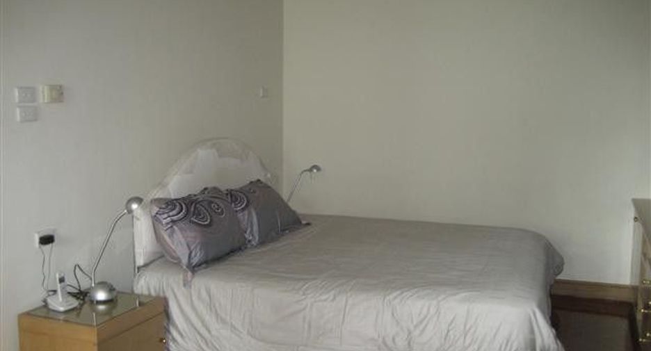 For rent 2 bedrooms condo in Pathum Wan, Bangkok