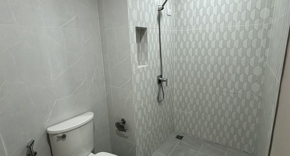 For sale and for rent 3 bedrooms house in Prawet, Bangkok